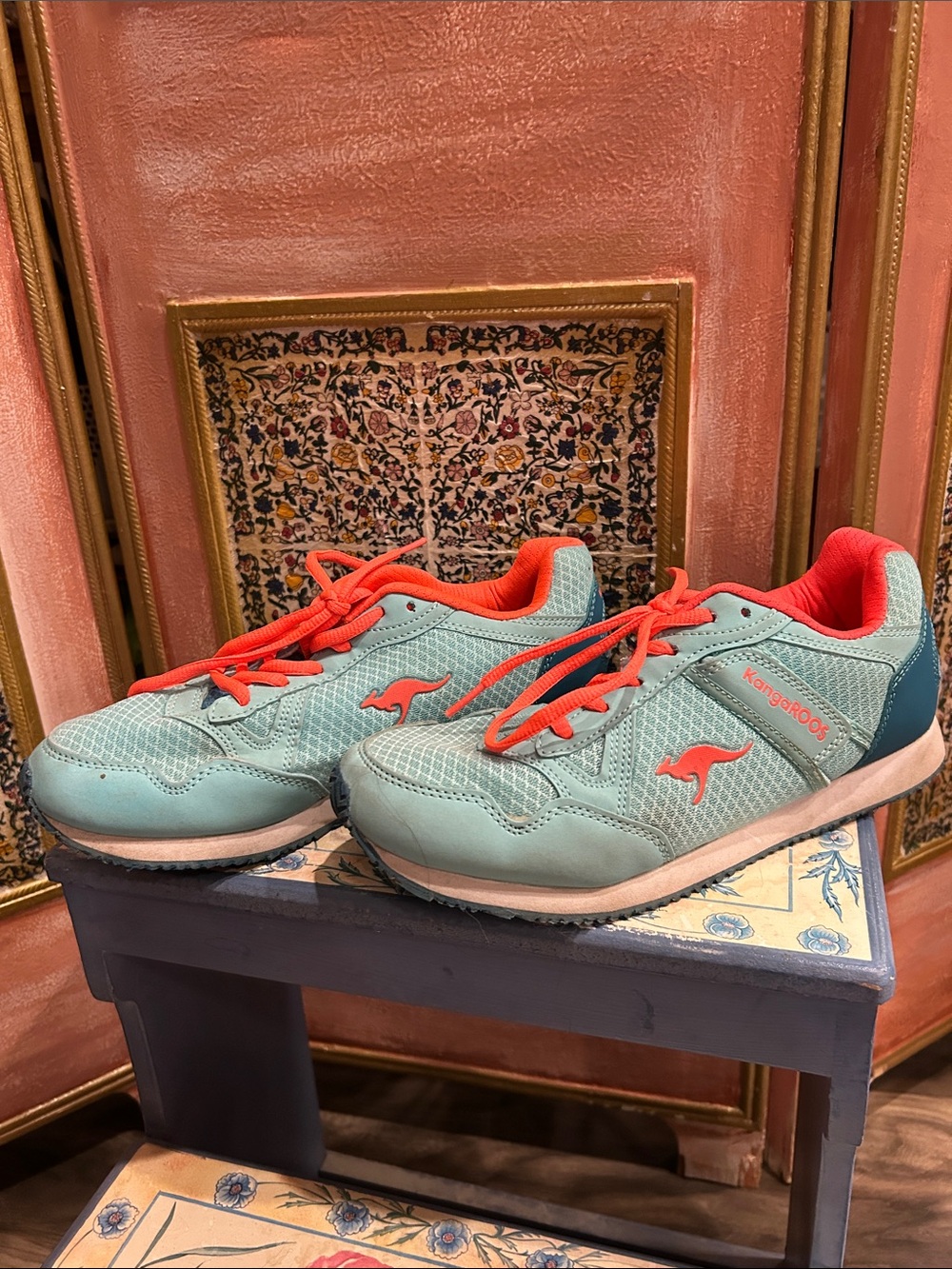 kangaROOS Mint Teal Sneakers with Coral Accents